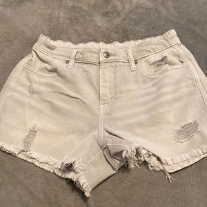 super cute gray jean shorts stretchy